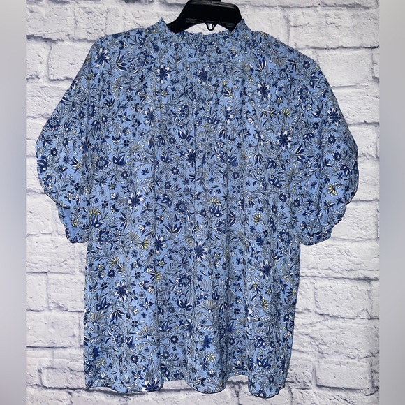 LOFT Feminine Blue Floral Blouse – Puffed Sleeves, Ruched Collar, Size M - Picture 2 of 4